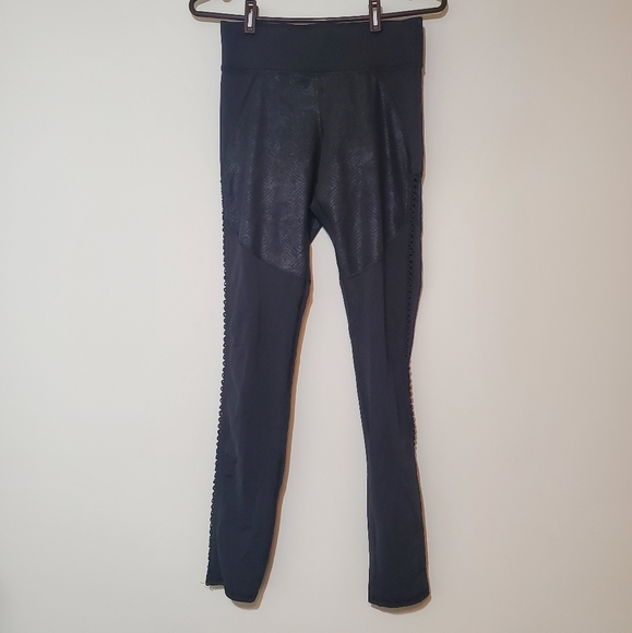 EUC Michi Barre Black Python Legging - Picture 4 of 9